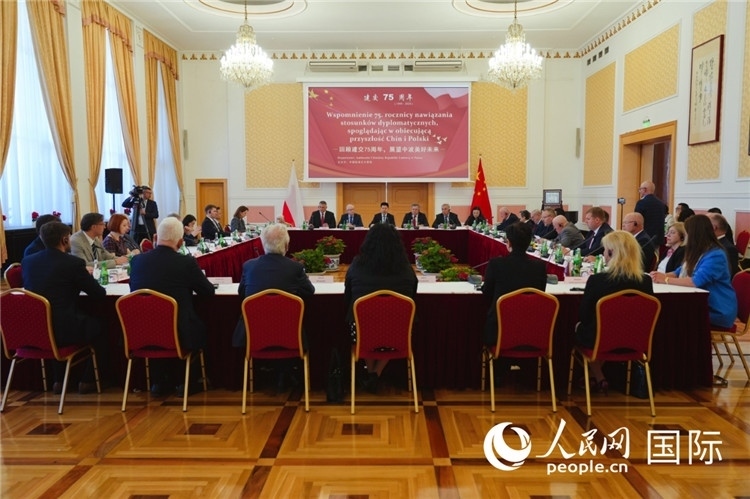 圖為座談會現(xiàn)場。 人民網(wǎng)記者 李增偉 攝