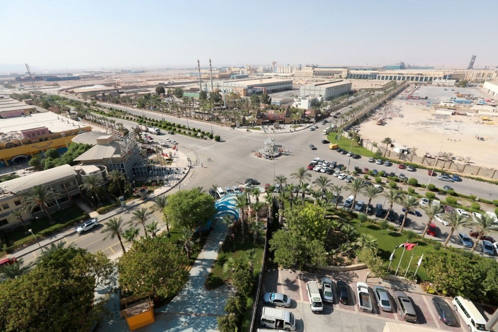 這是2023年8月10日在埃及蘇伊士省拍攝的中?！ぬ┻_蘇伊士經(jīng)貿(mào)合作區(qū)。新華社記者 隋先凱 攝