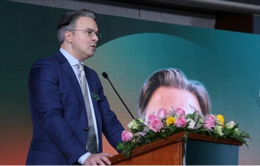 沙特電信Center 3首席戰(zhàn)略官拉斐爾·朱安致辭。中國聯(lián)通沙特公司供圖