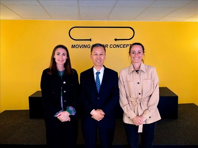 中國(guó)駐瑞典大使崔愛(ài)民應(yīng)邀參訪瑞典牧夫樂(lè)公司。中國(guó)駐瑞典大使館供圖