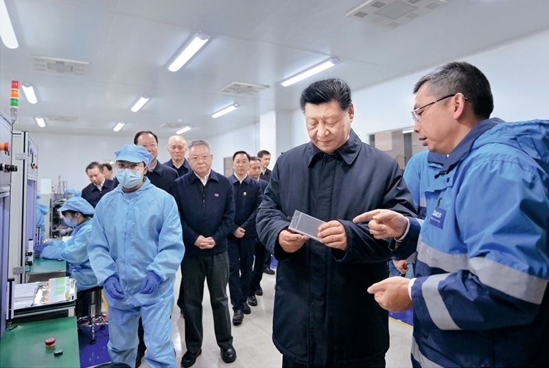 2024年3月18日至21日，中共中央總書(shū)記、國(guó)家主席、中央軍委主席習(xí)近平在湖南考察。這是18日下午，習(xí)近平在中德合資企業(yè)巴斯夫杉杉電池材料有限公司考察。 新華社記者 謝環(huán)馳/攝