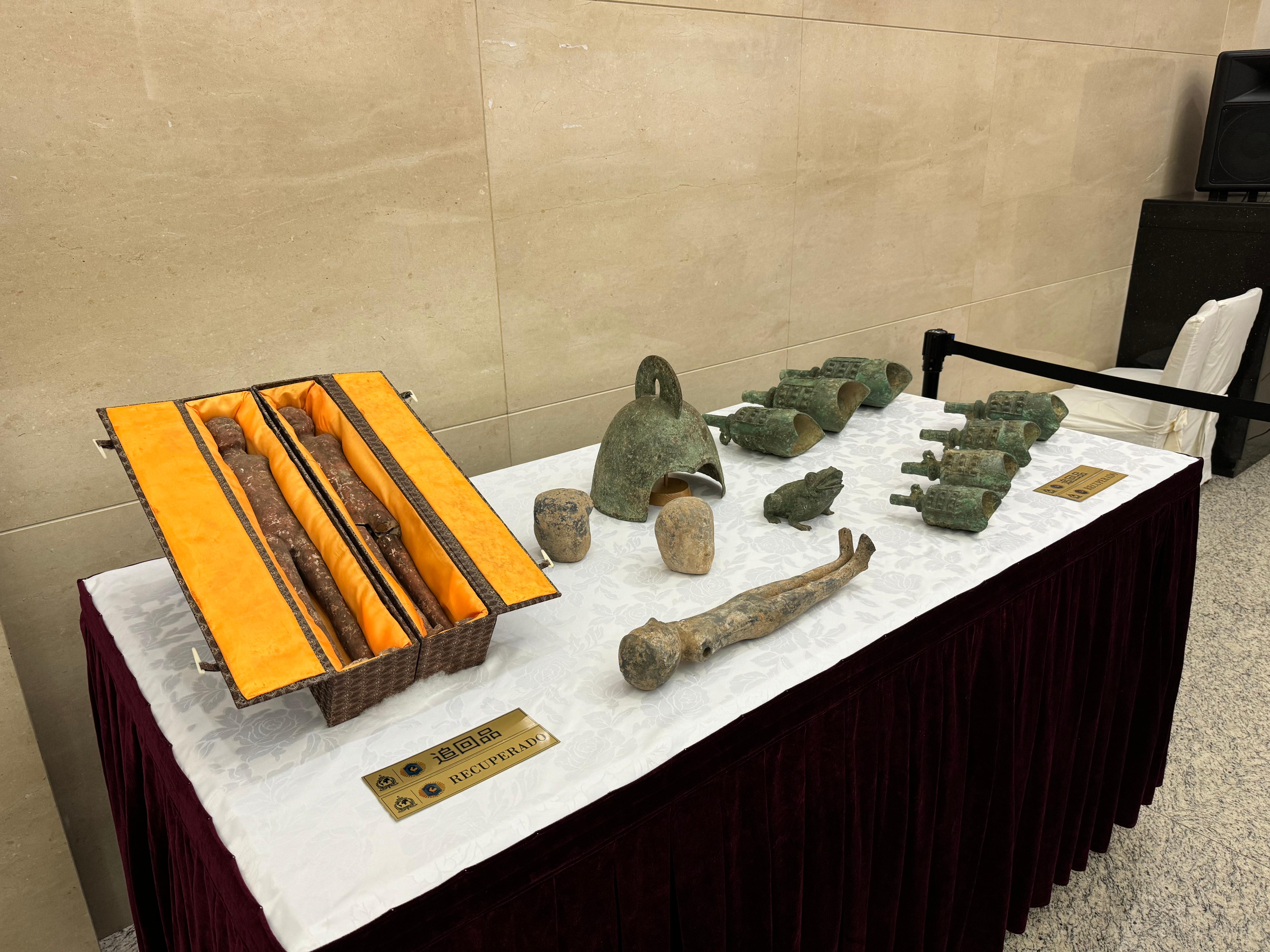 阿根廷返還的14件文物藝術(shù)品。國(guó)家文物局供圖