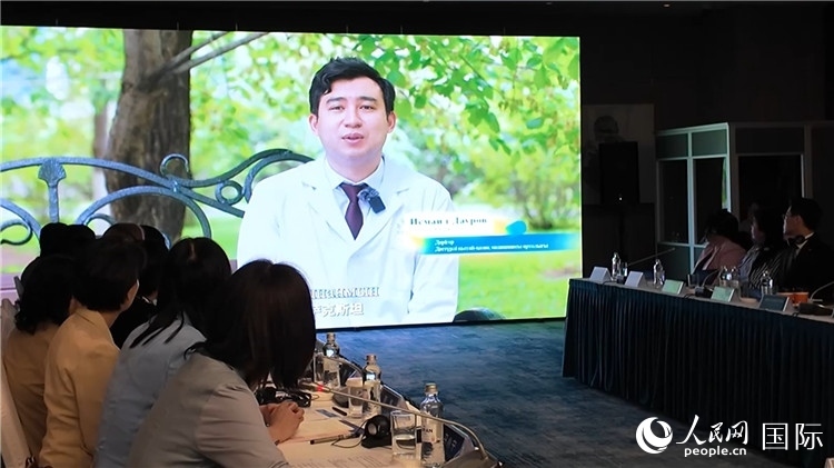 人民網(wǎng)《共贏》紀(jì)錄片發(fā)布儀式在阿斯塔納舉行。人民網(wǎng)記者盛楚宜 攝