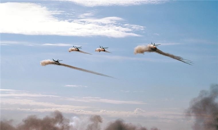 △“和平使命—2021”上合組織聯(lián)合反恐軍演。