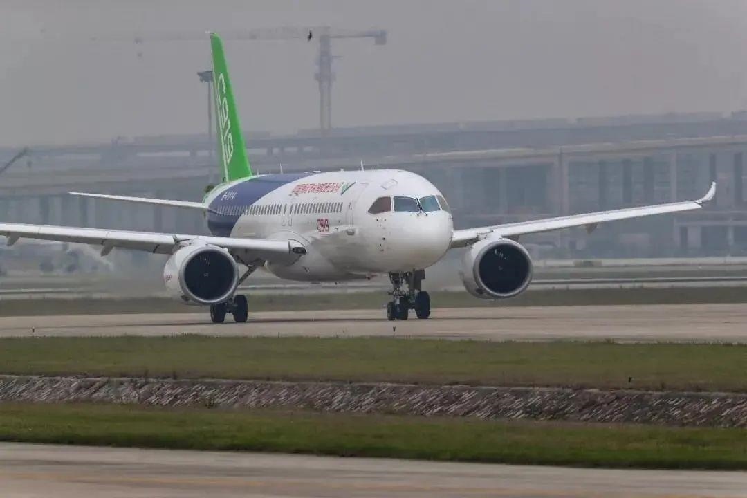 從一扇“門”、一座“城”、兩張“網(wǎng)”，看浦東新區(qū)改革常新