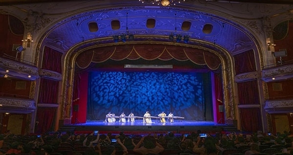 2024匈牙利青少年國際音樂會節(jié)目《戰(zhàn)臺風》表演舞臺現(xiàn)場。兒促會藝教委供圖