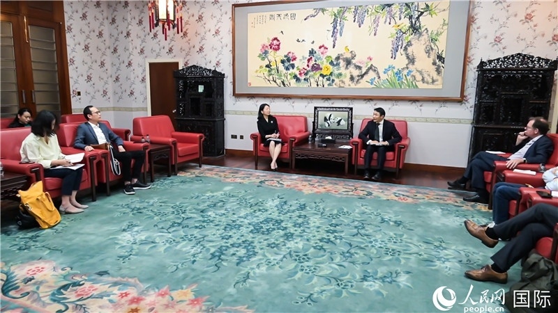 中外媒體吹風會現(xiàn)場。 人民網(wǎng) 郭錦標攝