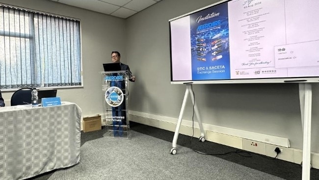 中國駐南非大使館參贊邱忠義致辭。南中經(jīng)貿(mào)協(xié)會供圖