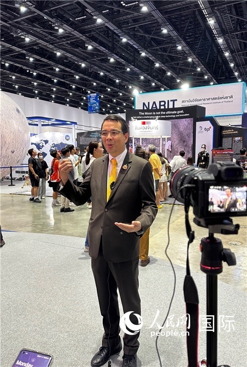 泰國(guó)國(guó)家天文研究所所長(zhǎng)薩蘭接受采訪。人民網(wǎng)記者簡(jiǎn)承淵攝