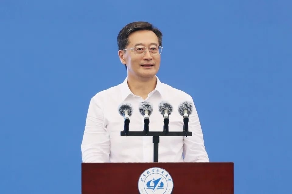 中國工程院院士、北京航空航天大學校長王云鵬在2024級新生開學典禮上講話。校方供圖