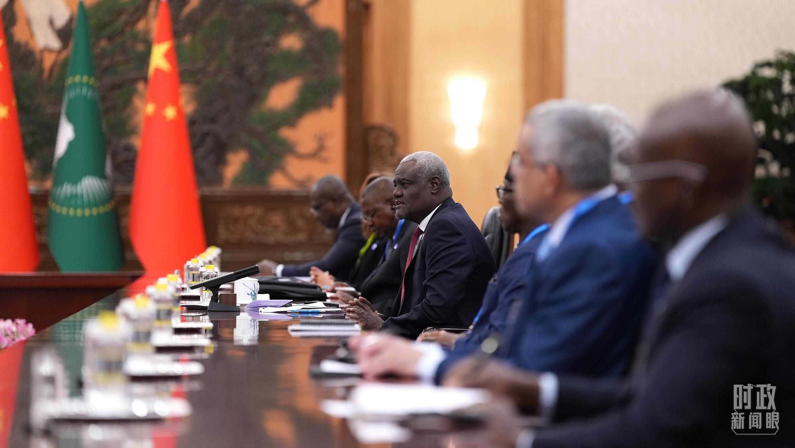  △正在參加會晤的非盟委員會主席。（總臺央視記者彭漢明拍攝）