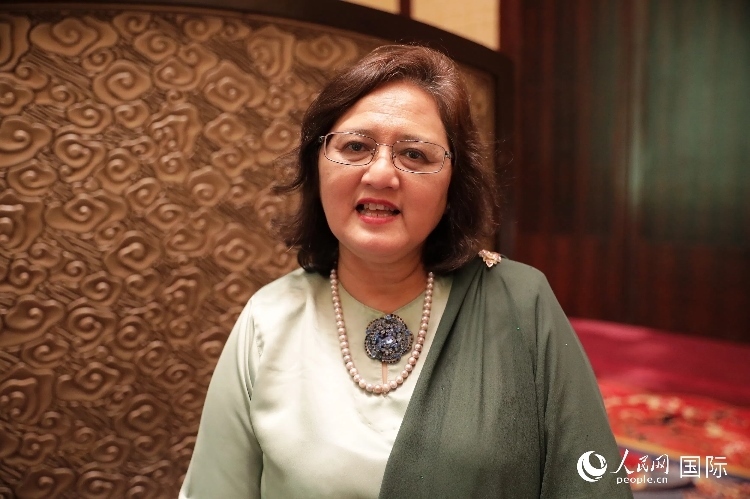 馬來(lái)西亞高教部高教司司長(zhǎng)阿茲琳達(dá)接受人民網(wǎng)采訪。人民網(wǎng) 王婧攝