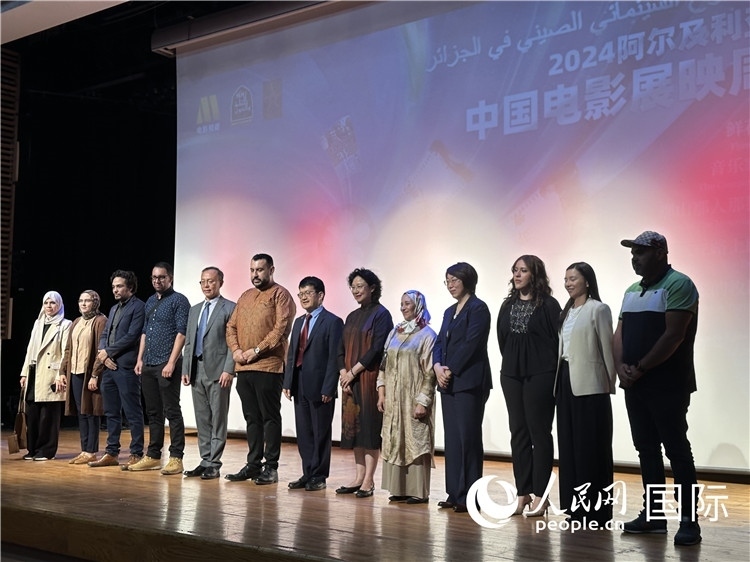 中阿兩國(guó)官員、電影行業(yè)從業(yè)者、媒體代表等出席開(kāi)幕式 郝瑞敏攝