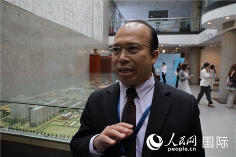 馬來西亞駐華使館參贊阿茲蘭接受人民網(wǎng)采訪。人民網(wǎng) 王婧攝