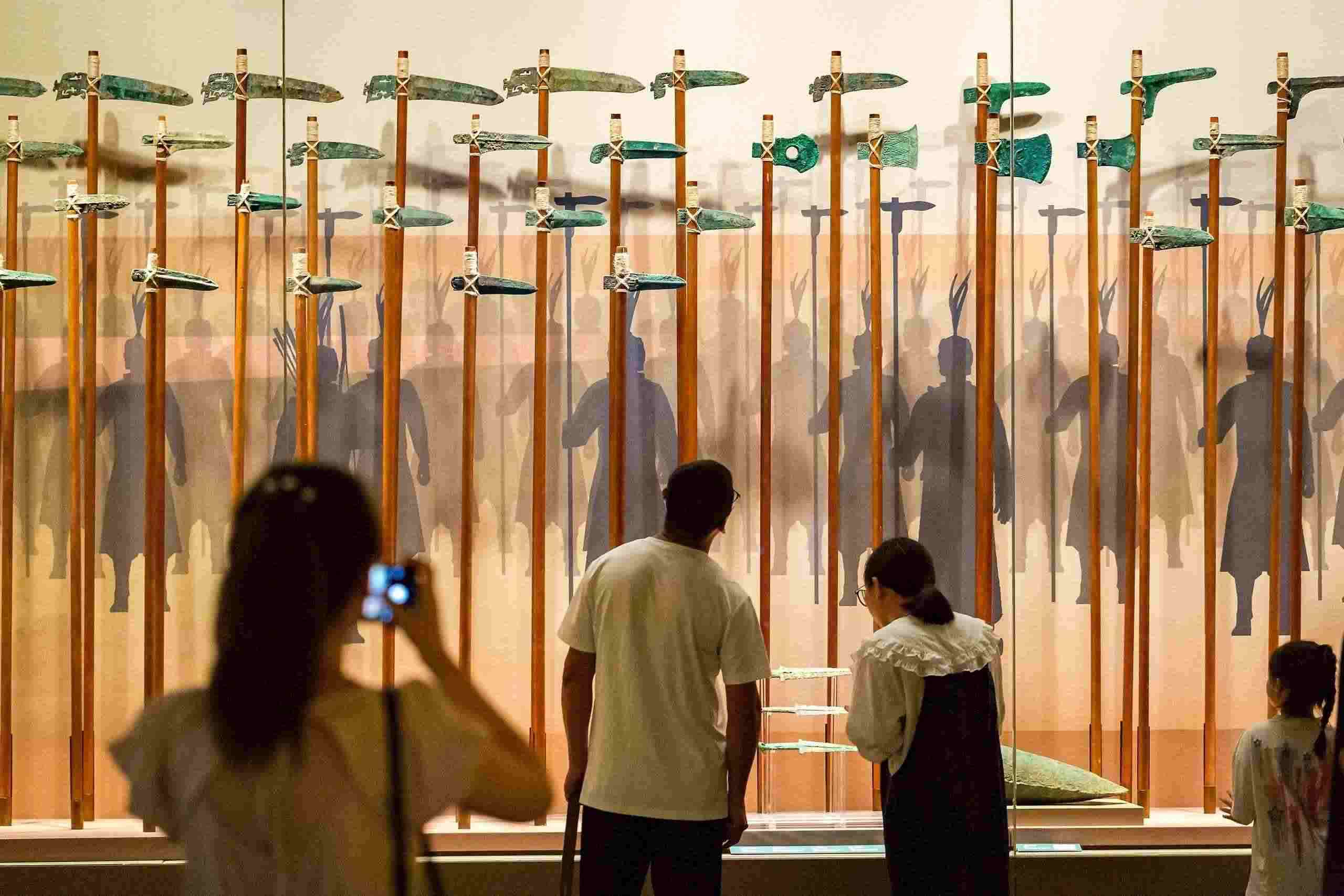 △2024年8月25日，游客在河南省安陽市殷墟博物館參觀。