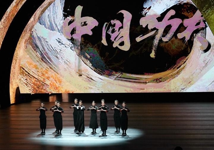 2024年9月19日，演職人員在北京文化論壇專場文藝演出中表演舞劇《詠春》。