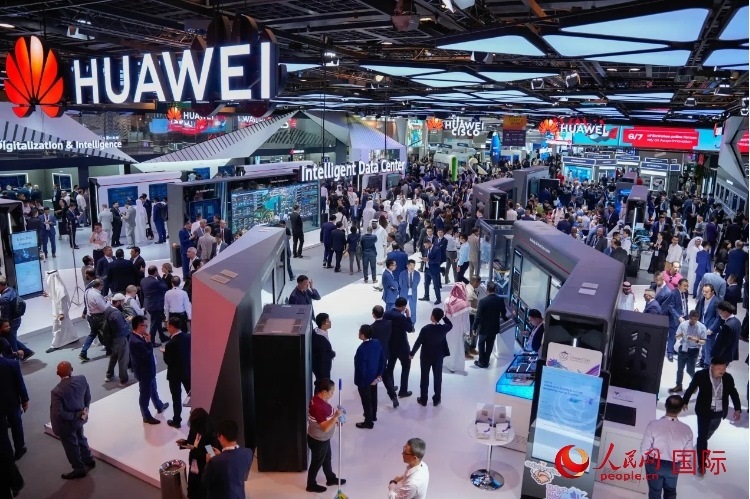 華為展臺。人民網(wǎng) 塔里克·易卜拉欣攝