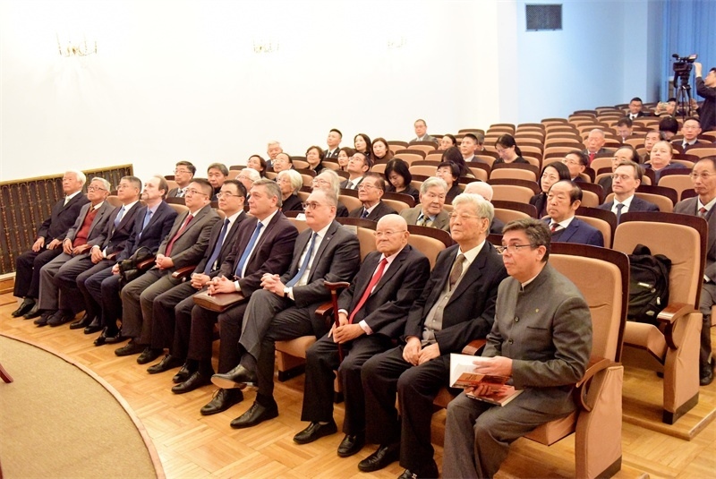 5.中俄資深外交官、學(xué)者、新聞媒體代表等70余人出席活動(dòng)。 主辦方供圖