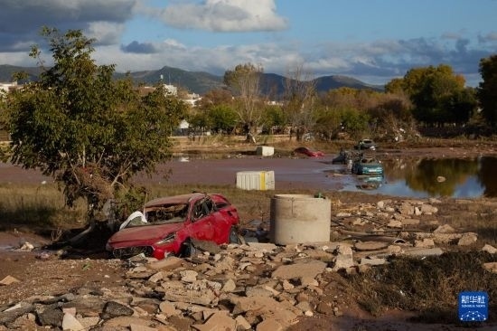 這是11月2日在西班牙烏鐵爾拍攝的受災(zāi)區(qū)域。新華社記者 孟鼎博 攝