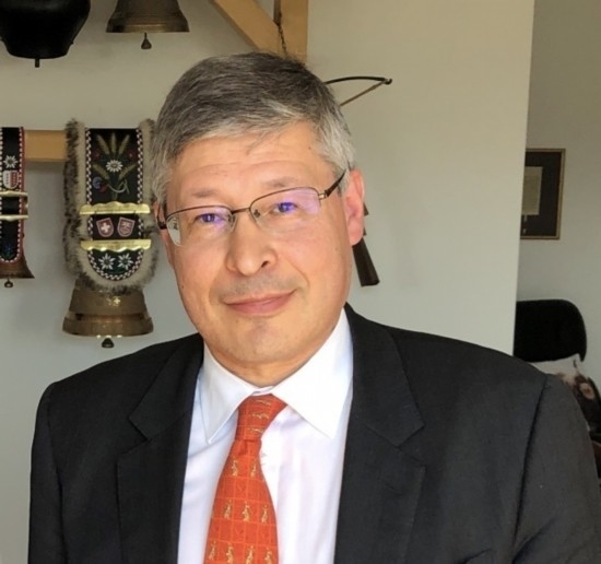 瑞士日內(nèi)瓦伯爾尼大區(qū)經(jīng)濟(jì)發(fā)展署前署長(zhǎng)、經(jīng)濟(jì)學(xué)家 菲利普·莫尼耶