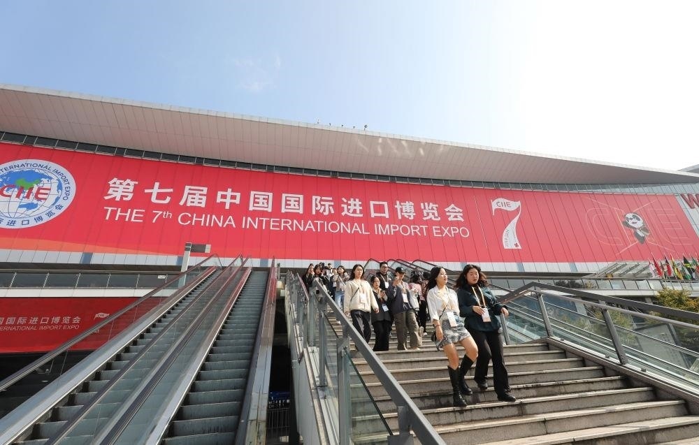 第七屆進博會按年計意向成交額超八百億美元。