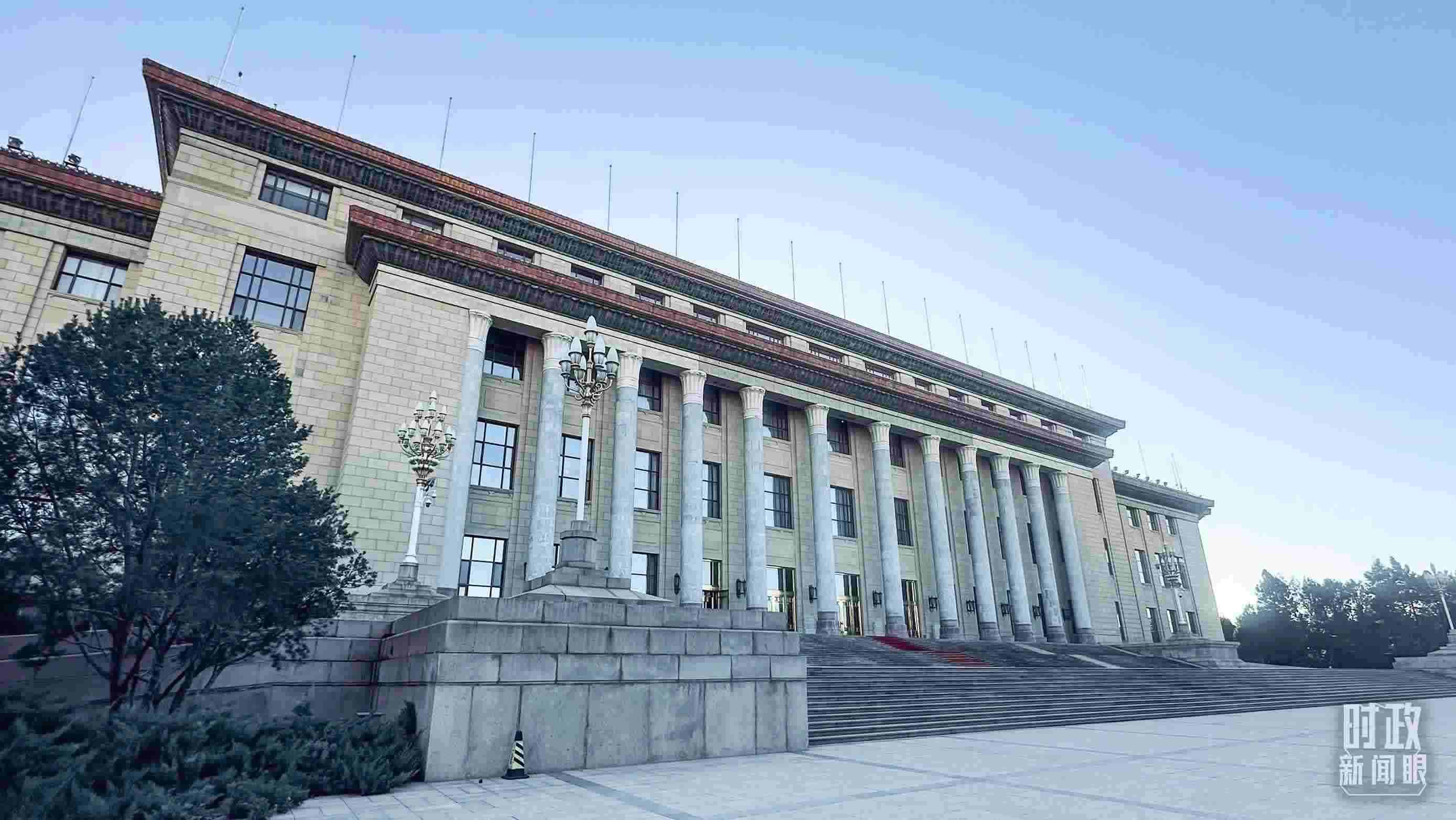 △第四次“一帶一路”建設(shè)工作座談會在北京人民大會堂舉行。（總臺央視記者范一鳴拍攝）