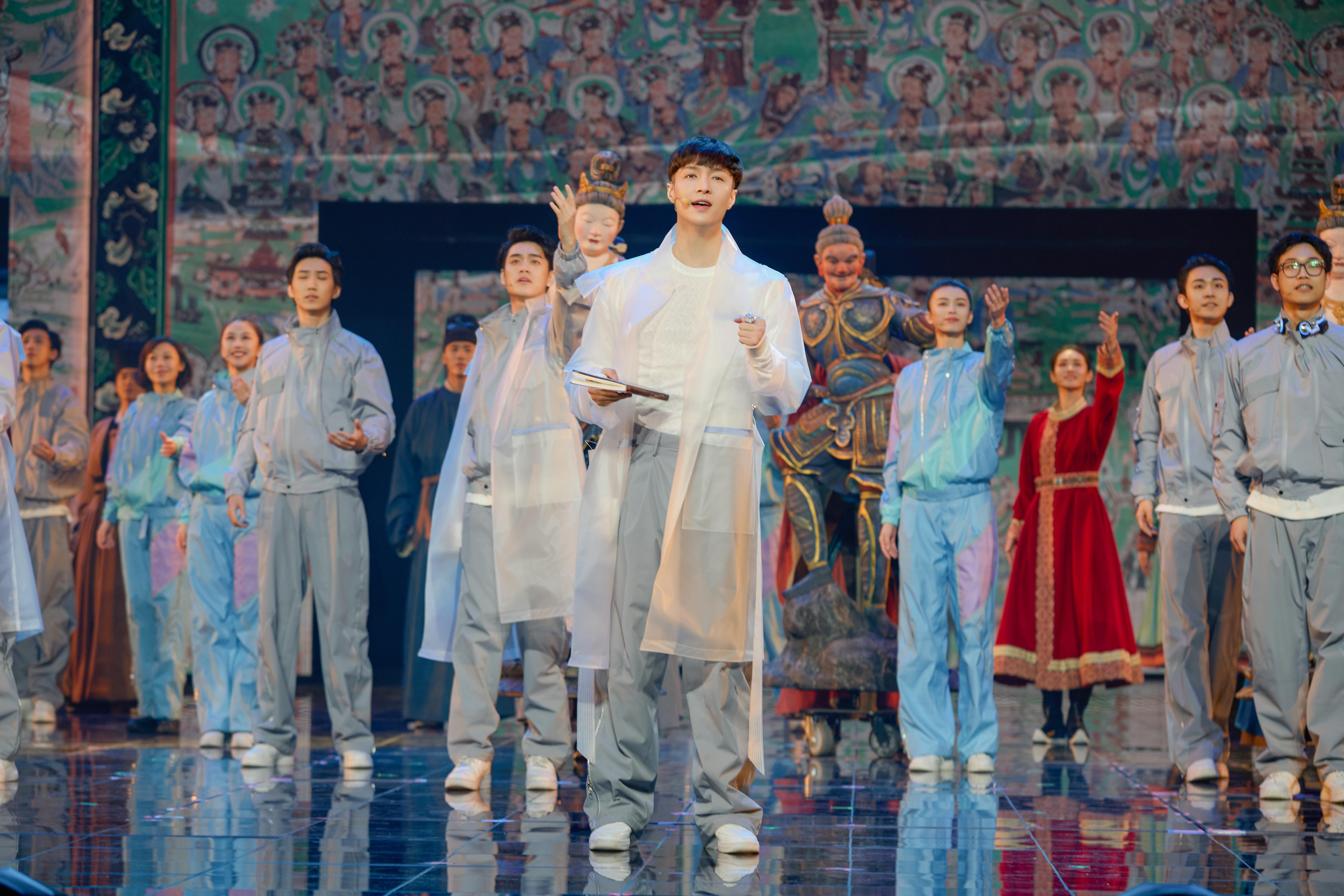 《受到召喚·敦煌》劇照。中國(guó)國(guó)家話劇院供圖