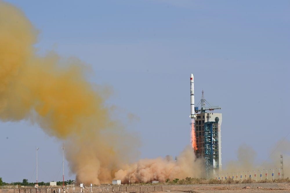 △2023年5月21日16時，我國在酒泉衛(wèi)星發(fā)射中心采用長征二號丙運載火箭，成功發(fā)射首顆內(nèi)地與澳門合作研制的空間科學(xué)衛(wèi)星“澳門科學(xué)一號”。