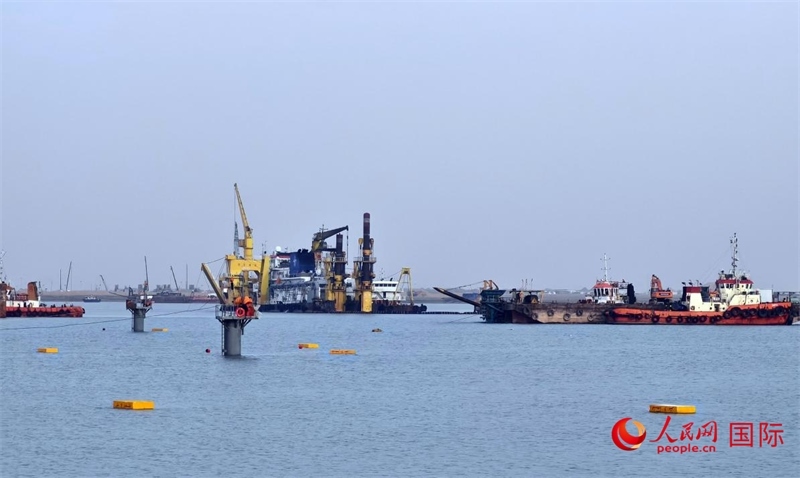 祖拜爾海底隧道施工場景。人民網(wǎng)記者管克江攝