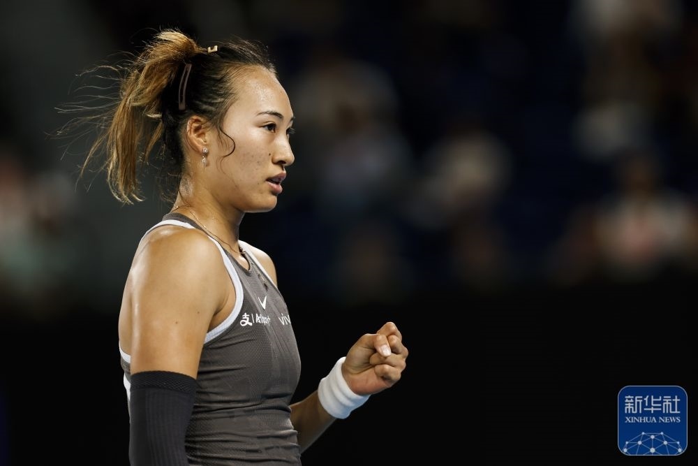 ↑鄭欽文在比賽中慶祝得分。新華社記者 馬平 攝