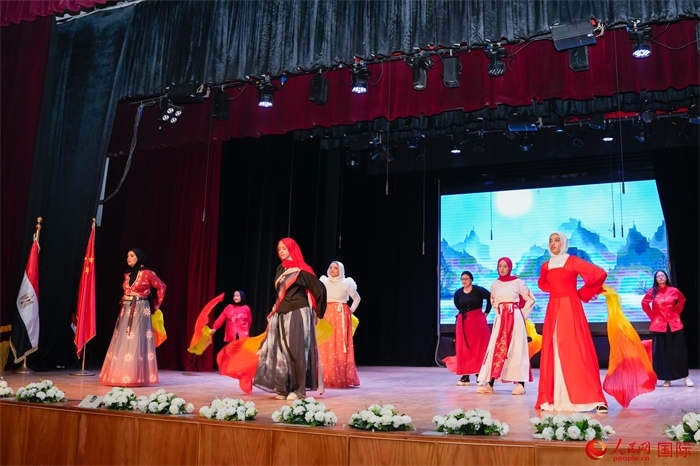 新春慶典活動現(xiàn)場。人民網(wǎng) 塔里克·易卜拉欣攝