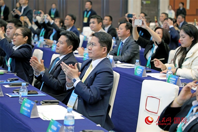 這是1月16日在南寧國際會展中心拍攝的“世界市長對話·南寧”活動現場。人民網記者 趙益普攝