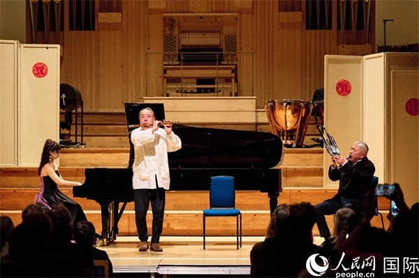 旅英音樂家聯(lián)袂演奏《枉凝眉》。楊浩鵬攝