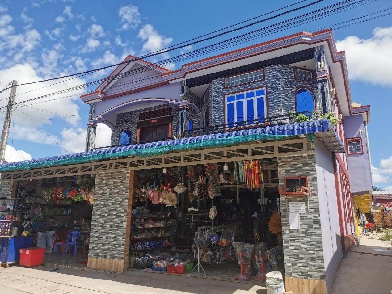 毗鄰西港特區(qū)的商店。西港特區(qū)供圖