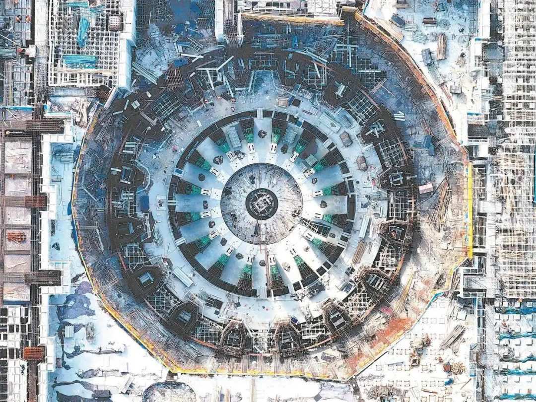 △中國科學(xué)院合肥物質(zhì)科學(xué)研究院等離子體所，緊湊型聚變能實(shí)驗(yàn)裝置（BEST）項(xiàng)目正加緊施工。