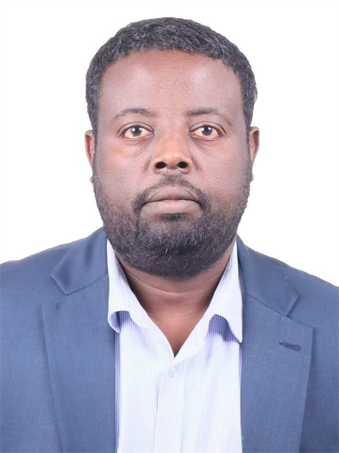 圖為埃塞俄比亞亞的斯亞貝巴大學(xué)政策研究員巴盧·德米西。受訪者供圖