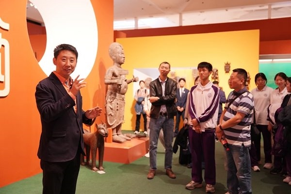 清華附中永豐學(xué)校家校共育活動舉行。校方供圖