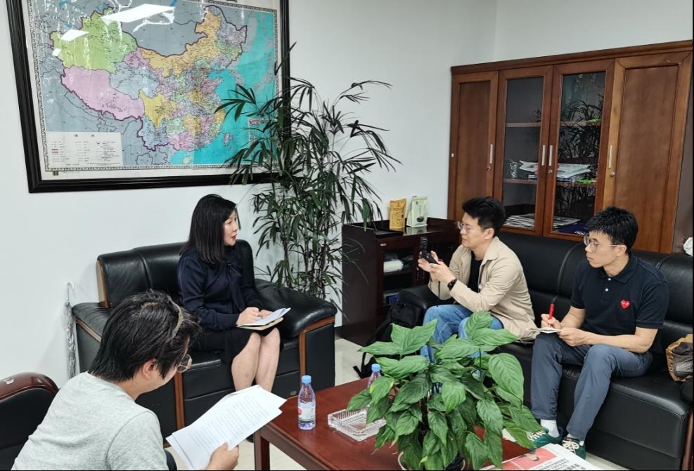 記者采訪企業(yè)跨境物流建設情況。人民網(wǎng) 孫啟凡攝