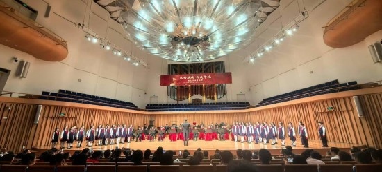 重慶大學(xué)城樹人小學(xué)校管樂(lè)團(tuán)參加比賽。