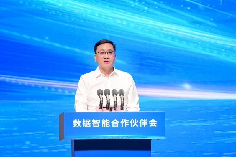 圖為河南省人民政府國(guó)有資產(chǎn)監(jiān)督管理委員會(huì)黨委委員、副主任李海峰。