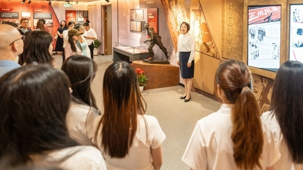 思政課現(xiàn)場。東華大學(xué)供圖