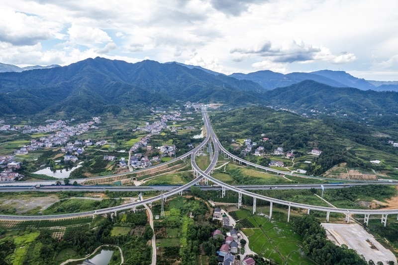 確?；緦?shí)現(xiàn)社會(huì)主義現(xiàn)代化取得決定性進(jìn)展——寫在黨的二十屆四中全會(huì)召開(kāi)之際